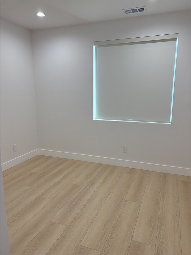 Photo - 18812 Pendergast Ave