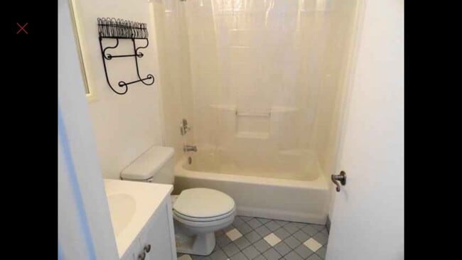 Photo - 720 NE 11th Ave Unidad 2