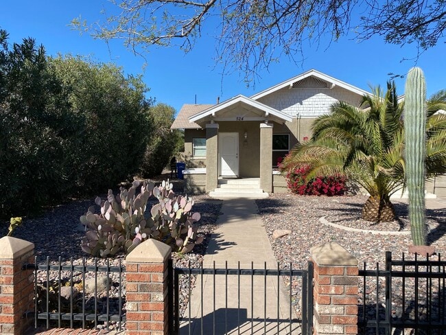 Building Photo - 522-524 W Culver ST Unit 524 W Culver ST