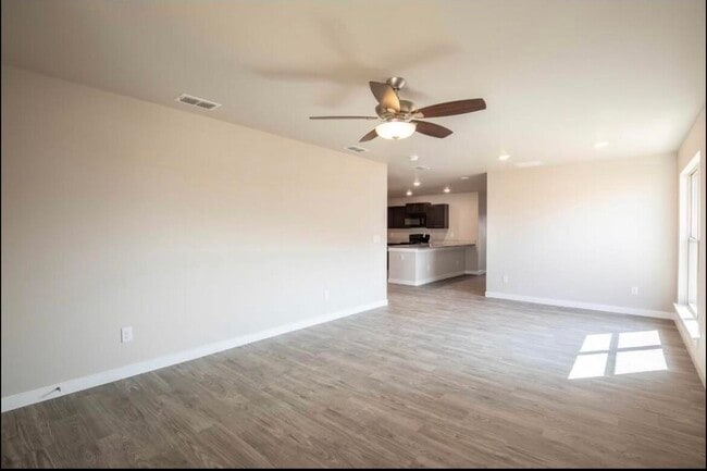 Photo - 14413 Avenue X