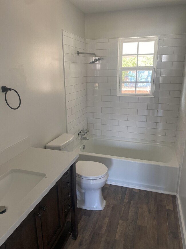 Photo - 1204 Alta Vista Dr