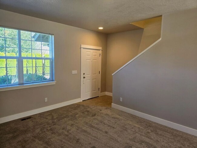 Photo - 3 Bedroom House in Cal Young Area