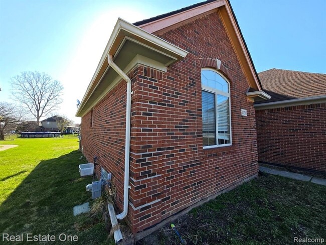 Photo - 42510 Pinehurst Dr