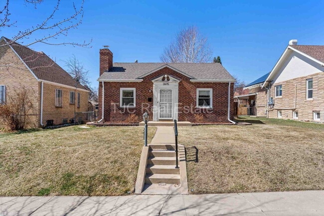 Photo - 2675 Stuart St