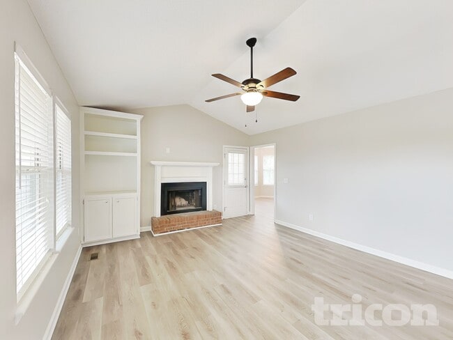 Photo - 412 Budby Ct