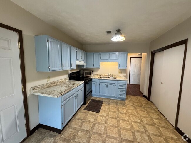 Building Photo - 121 4th Ave W Unit 3 Rental