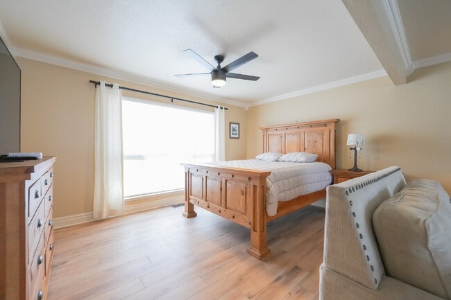 Photo - Private Room for Rent with Garage Access - Bedroom 1