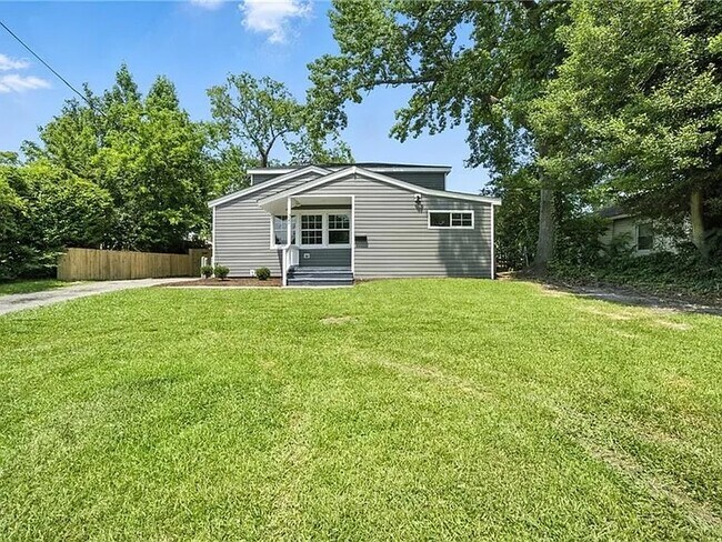 Photo - 322 Naval Base Rd Casa