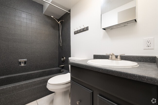 Photo - Briarwood Apartments