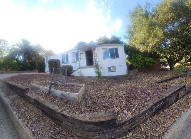 Super close to Poly- Off of Grand Avenue e... - Super close to Poly- Off of Grand Avenue e... Casa