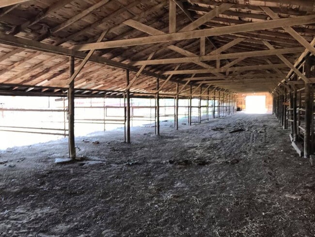 Photo - 2/2 on 9 acres horse property