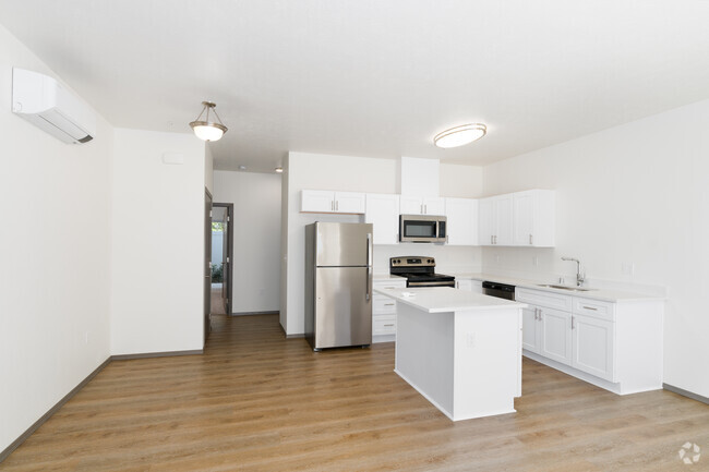 Interior Photo - 4th Avenue Homes