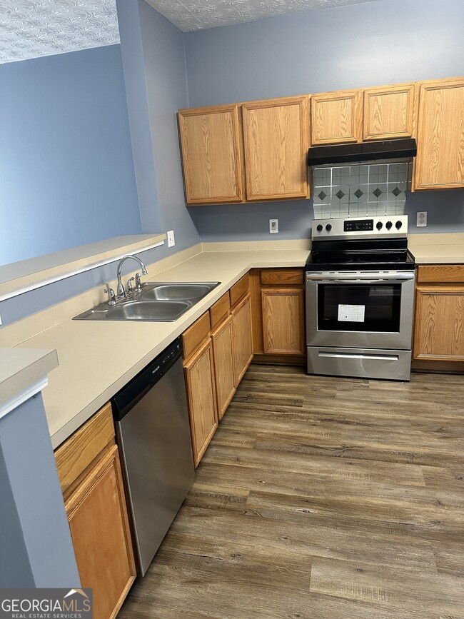 Photo - 6093 Camden Forrest Cove