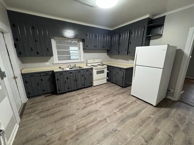 Photo - 2 Bedrooms- 1 Bathroom- Apartment in Lindale!