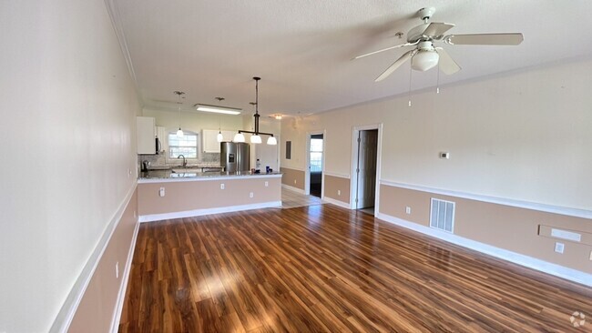 Building Photo - Updated 2 bedroom/2 bath unfurnished condo... Unit 204