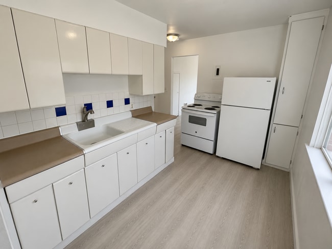 Elm Apartments in Browne's Addition!