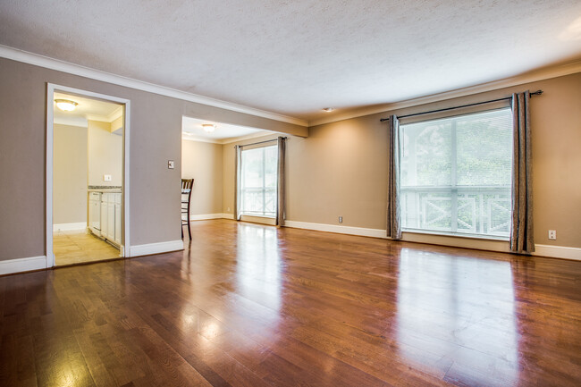 Building Photo - 5937 E University-227 Rental