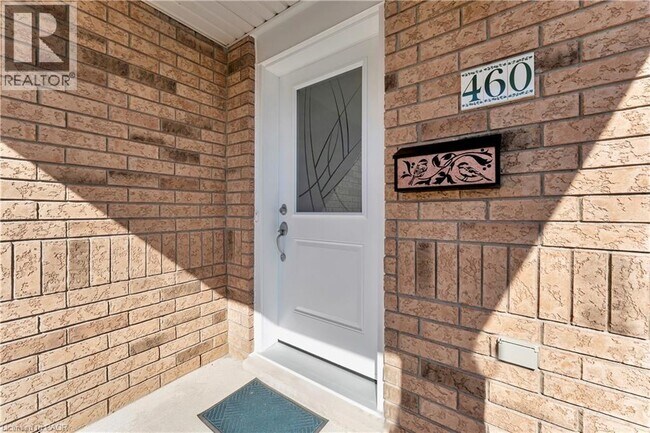 Photo - 460 Trembling Aspen Ave