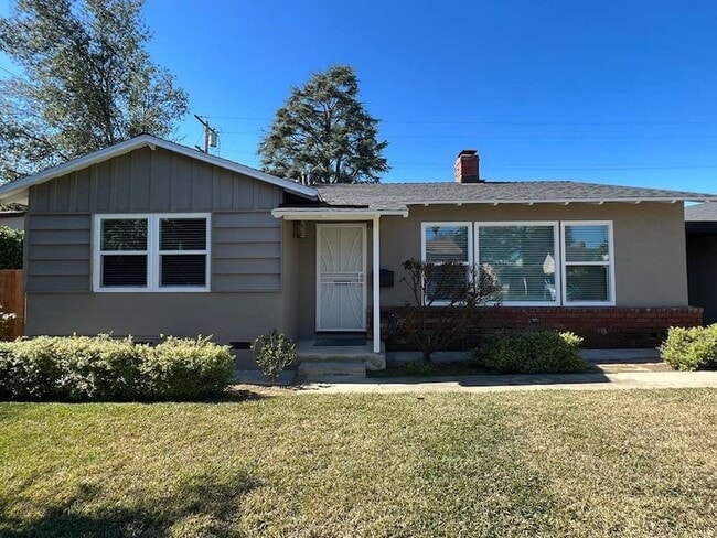 Building Photo - 5937 Sultana Ave