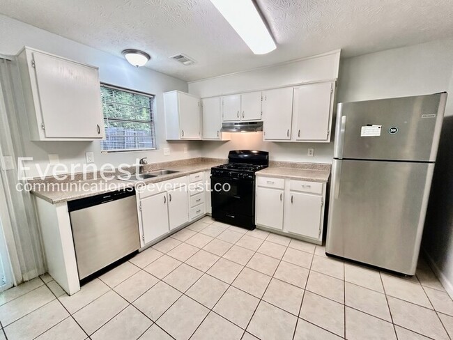 Photo - 1373 Mill Lake Cir