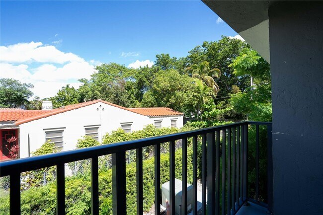 Photo - 465 NE 59th St Unit 26