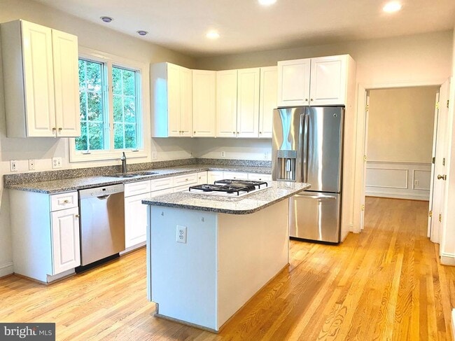 Photo - 1305 Providence Terrace
