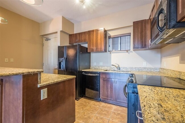 Photo - 711 W 26th St Unit 703