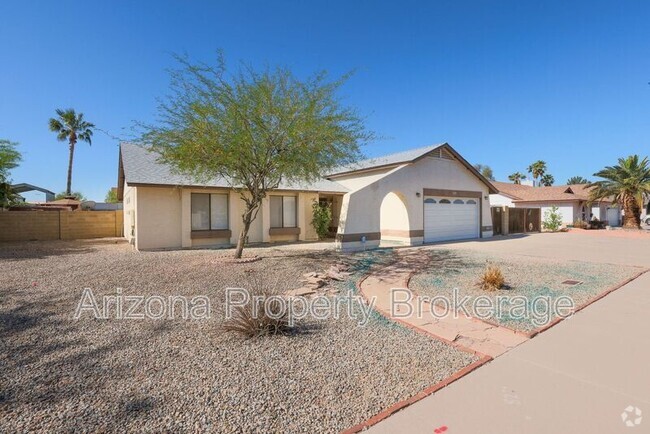 Building Photo - 8135 W Sierra Vista Dr Rental