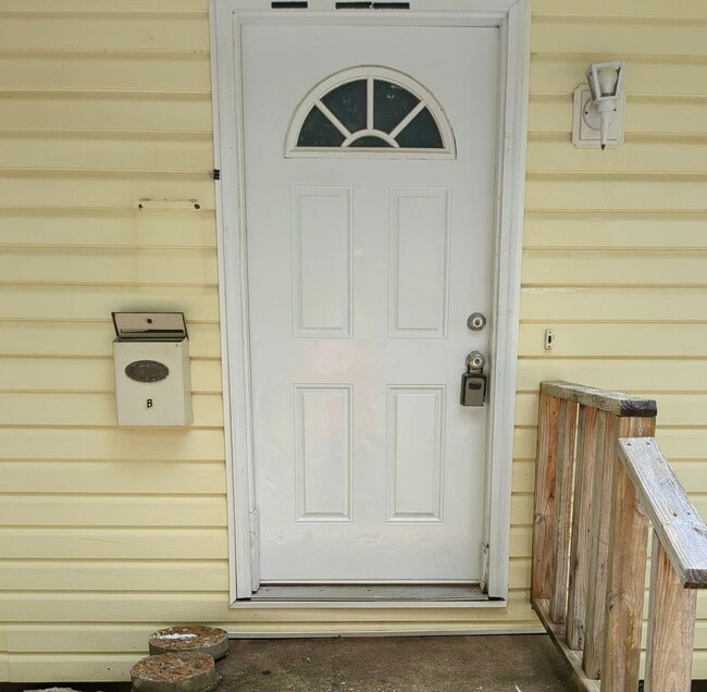 Photo - 2 Bedroom | 1 bath - Remodeled Unit Located in Springfield!