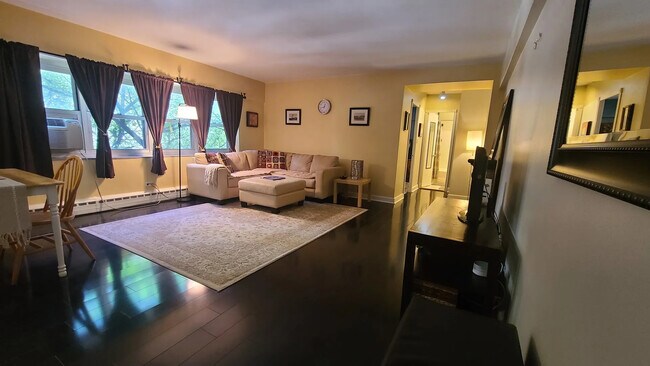 Photo - 4970 N Marine Dr Unit 429