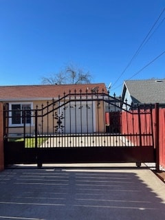 322 Hinkley Ave
