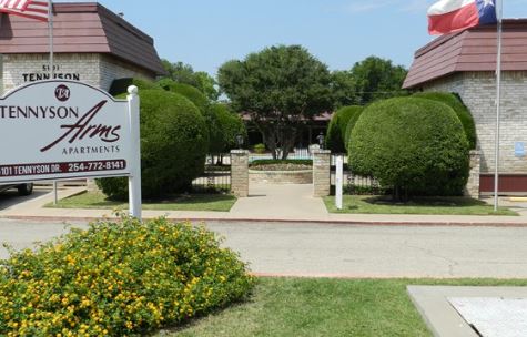 Commuity Entrance - Tennyson Arms Apartments
