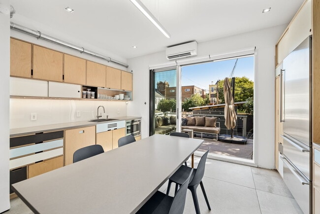 Photo - 619 10th Street NE