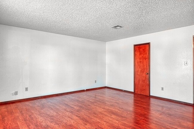 Photo - 1012-1014 N 5th Unit 1012 N 5th