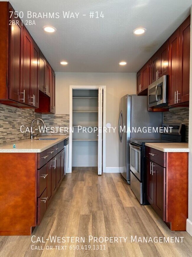 Photo - 2 bed 2 bath apt on 2nd flr Unidad #14