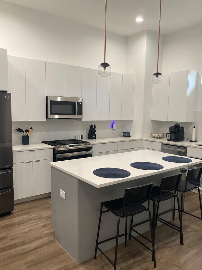 Photo - 1818 Mills St Rental