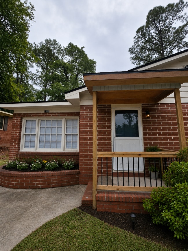 Building Photo - 2367 Danbury Dr