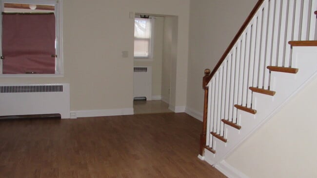 Photo - Beautiful Three Bedroom Home in Hamilton