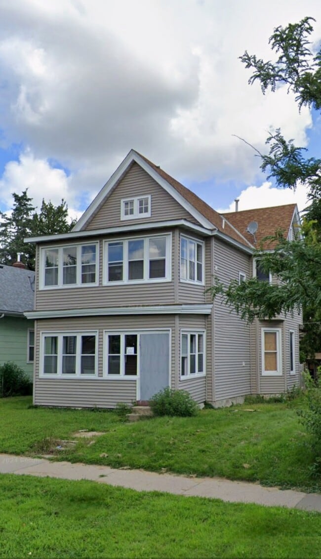 Photo - 759 Charles Ave Unit 1