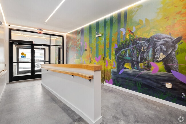 The Oxford Lynn - Resident Lobby - The Oxford Lynn Rental