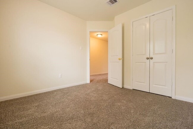 Photo - 22538 Cloverland Field Dr