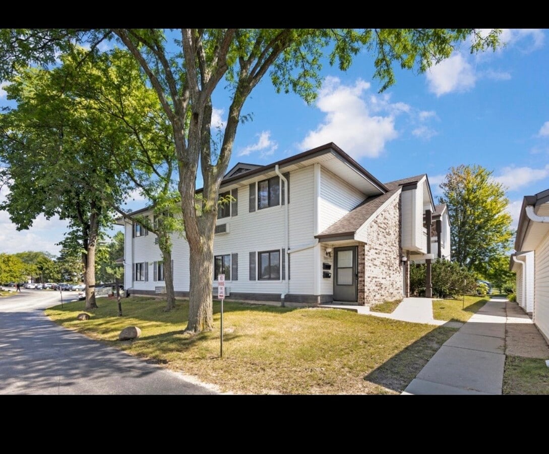 Photo - 10818 W Donna Dr Unit Charming 2BR 1.5BA condo for rent