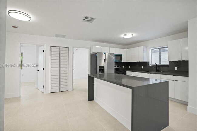 Photo - 5823 NW 30th Ave Unit 5823