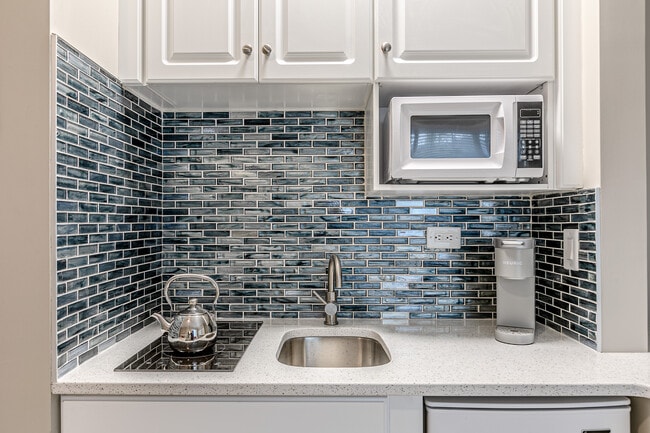 Photo - 1033 World Tour Blvd