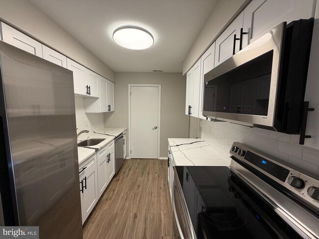 Photo - 402B Cypress Point Cir