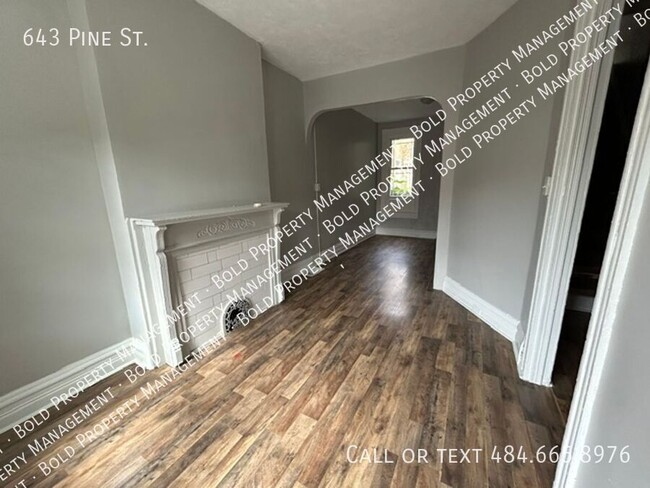 Photo - 643 Pine St