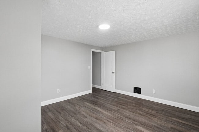 Photo - 1272-1274 E 21st Ave Unidad 1272