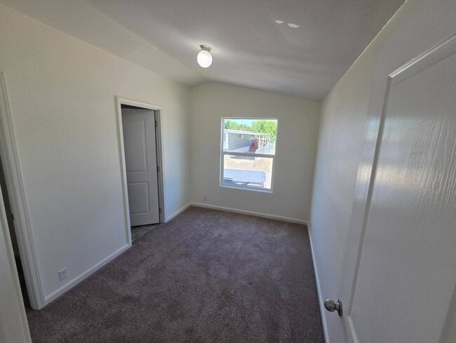 Photo - 1453 Elizabeth St