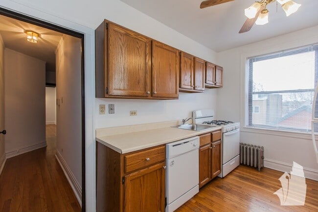 Photo - 1913 W Larchmont Ave Unit 2A