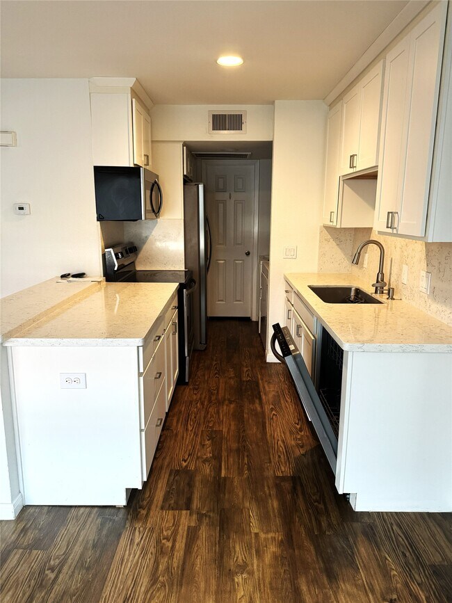 Photo - 2750 Holly Hall St Unit 1907